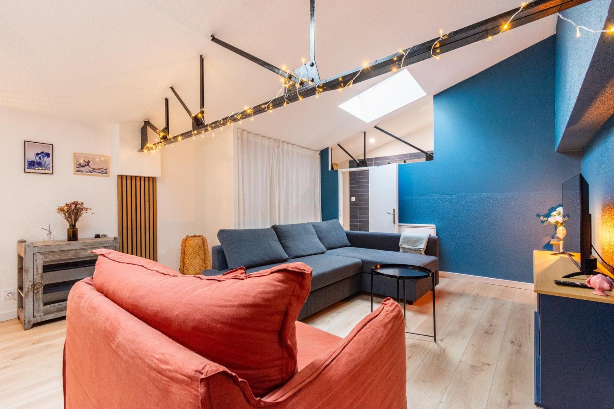 Appartement Duplex Industriel Sur L'ile De *